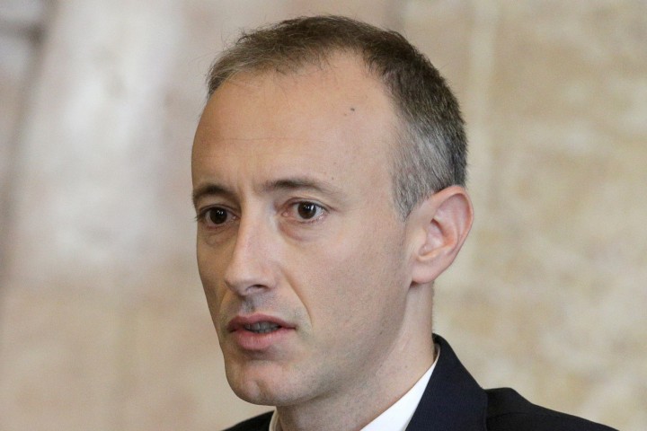 Много са обаче висшите училища които обучават по определени професионални