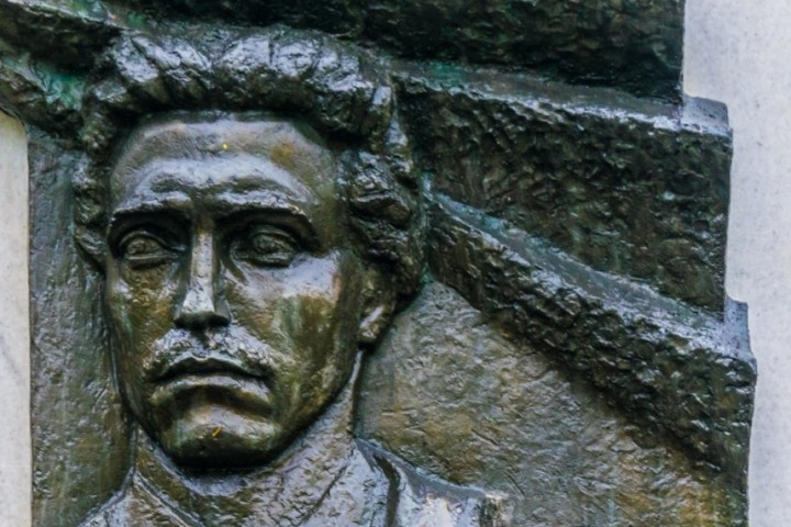 Монументът на Апостола на свободата се издига в комплекса на