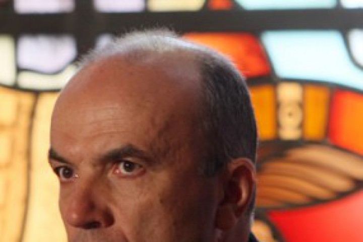 Николай Милков e дългогодишен дипломат от кариерата и е заемал