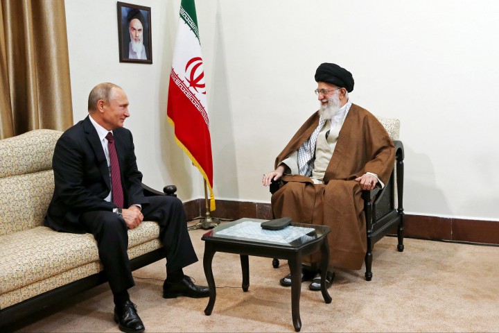 В разговора аятолах Али Хаменей каза на Путин че Техеран