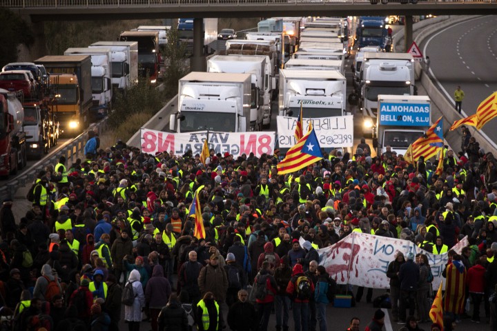 Стачката е организирана в знак на протест срещу задържането на