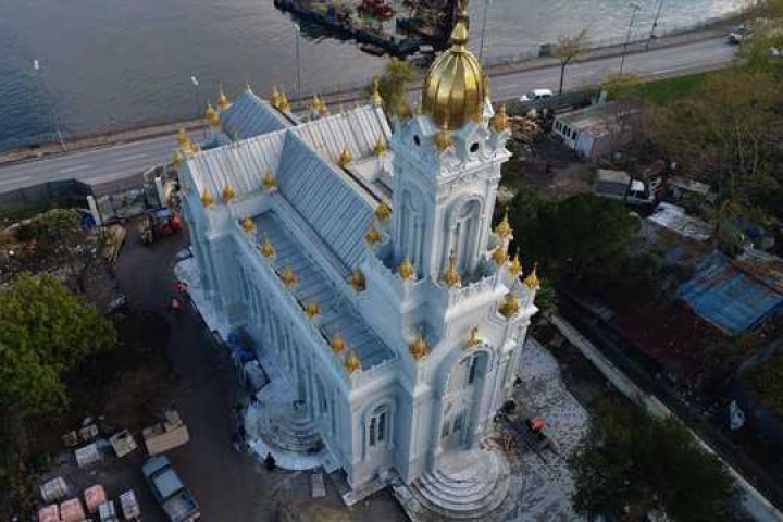 Привършват ремонтните работи по цялостната реставрация на българската православна църква