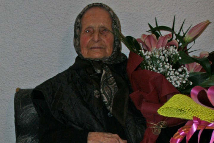Баба Калина е родена на 15 януари 1918 година. За