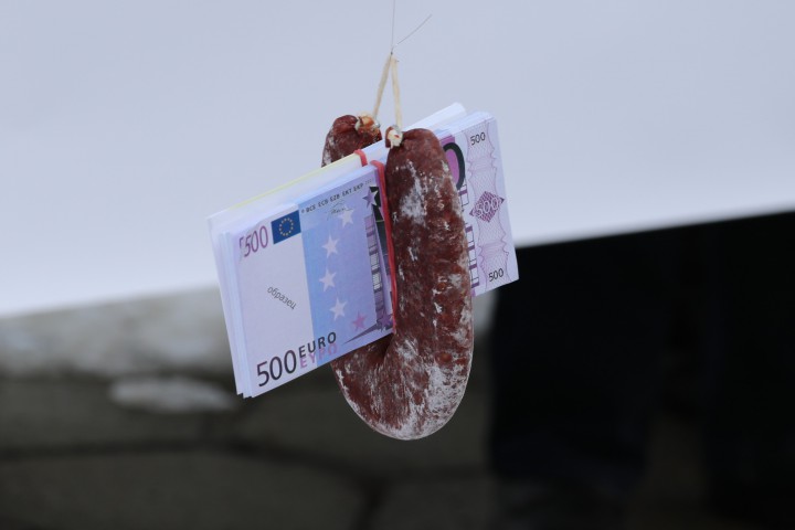 Първият протест подкрепя внесения от БСП вот на недоверие срещу