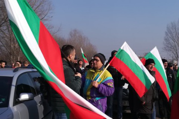 Те искат до седмица правителството да реши за начало на