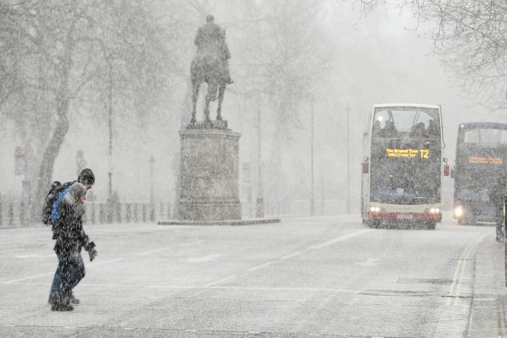 Очаква се обилният снеговалеж в страната включително и в Лондон