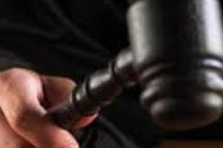 В обвинителния акт е посочено че Първанов е злоупотребил с